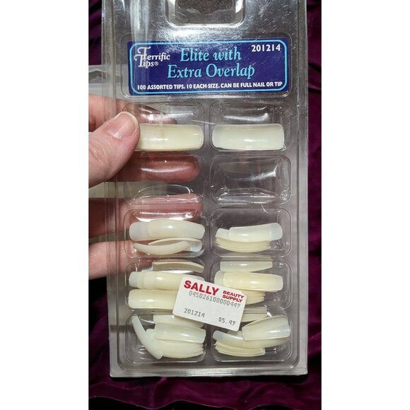 Faux Nails And Tips Bundle - Picture 6 of 14